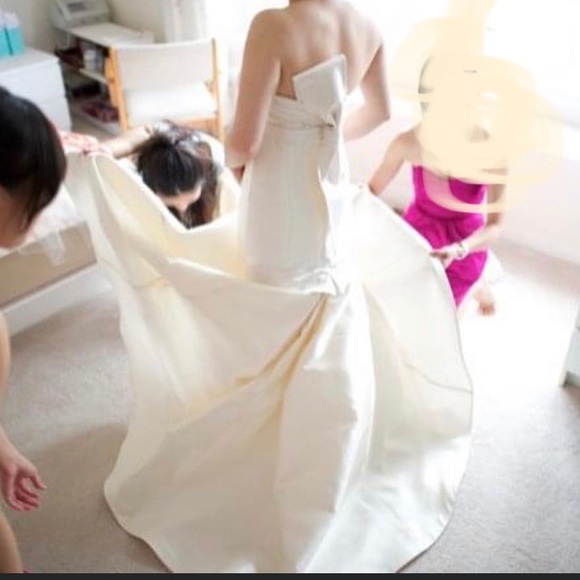 Custom wedding dress - Picture 7 of 9